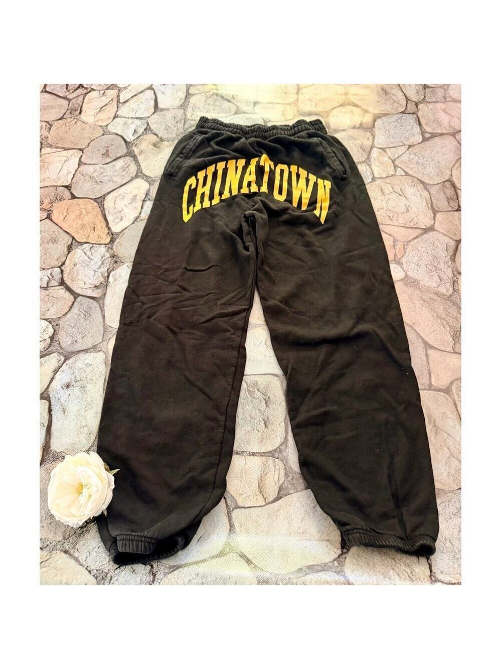CHINATOWN MARKET BAGGY JOGGERS